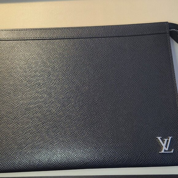 Louis Vuitton Pochette Voyage - Picture 1 of 10